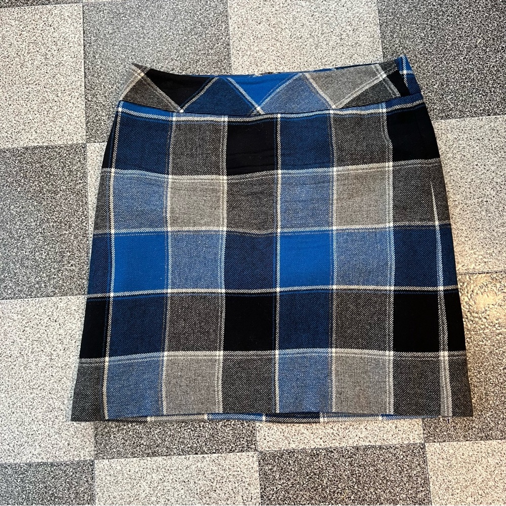 Talbots Buffalo Plaid Wool Blend Mini Pencil Skirt- Blue and Grey Size 8 - Picture 2 of 8
